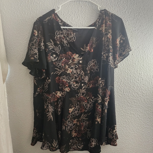Torrid skull blouse - Picture 1 of 1